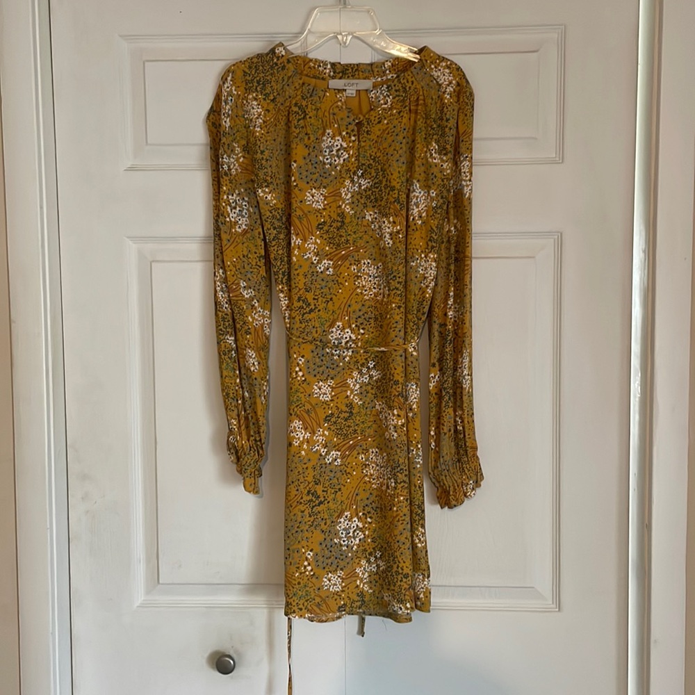 Loft long sleeve floral dress!